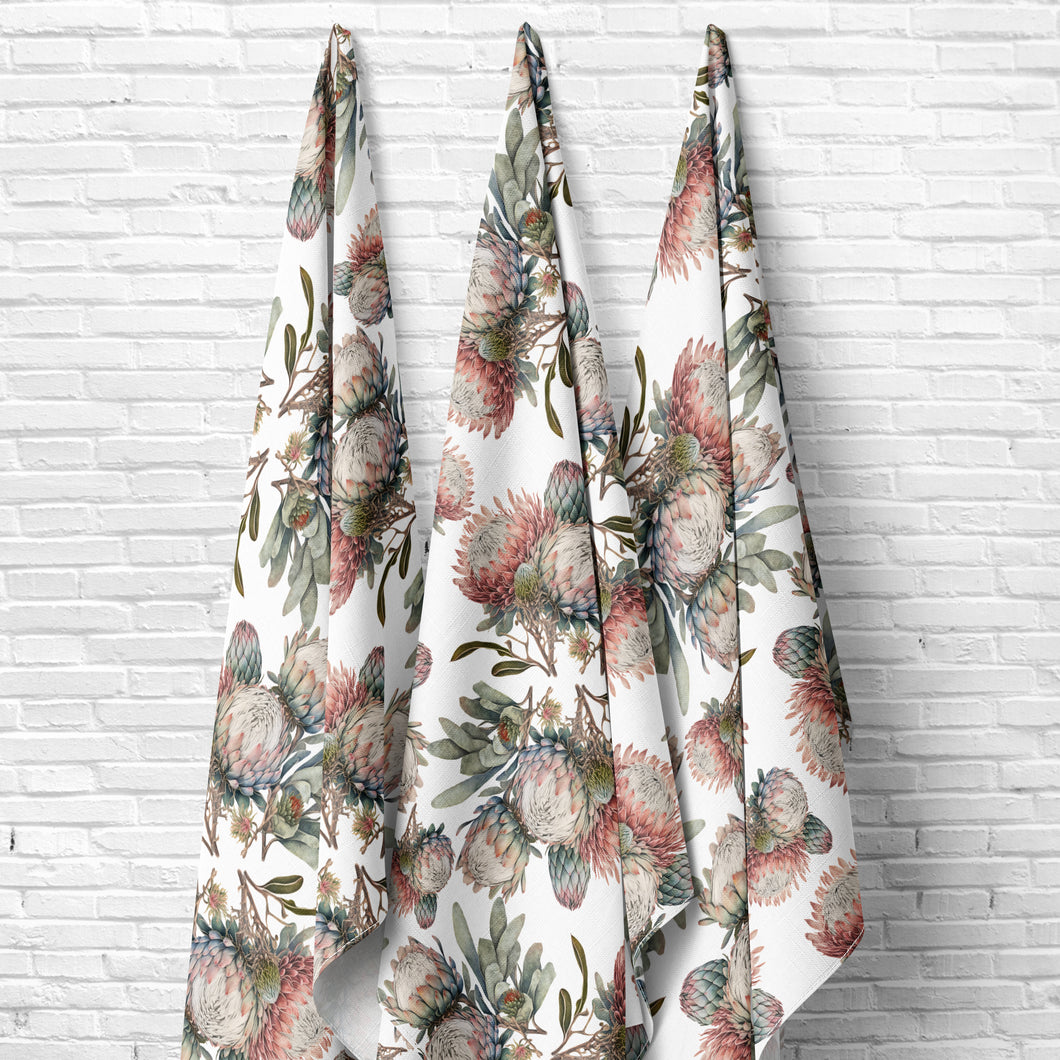 Eco-Chic - Tablecloth - Protea Cluster